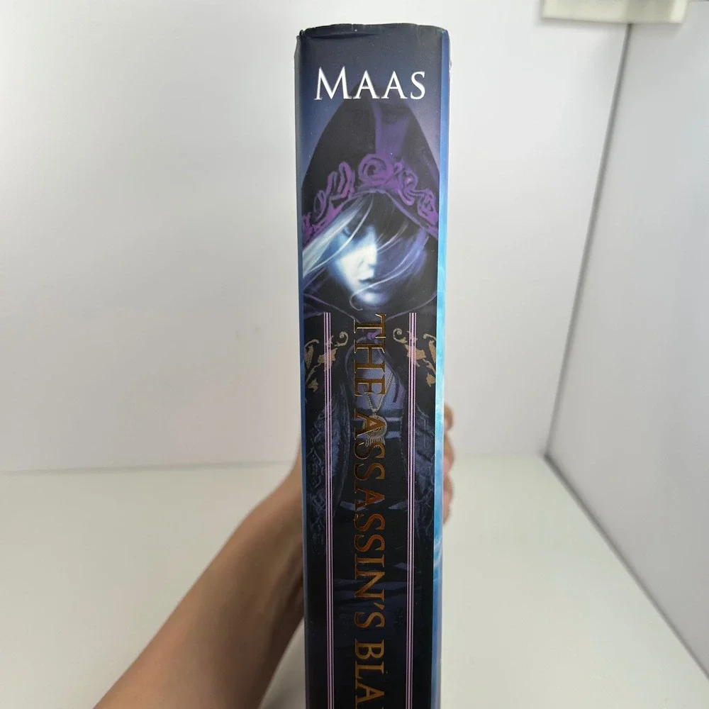 The Assassin's Blade Hardcover by Sarah J. Maas Throne of Glass